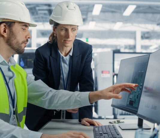5 beneficii ale implementării unui sistem software integrat pentru producție și proiecte