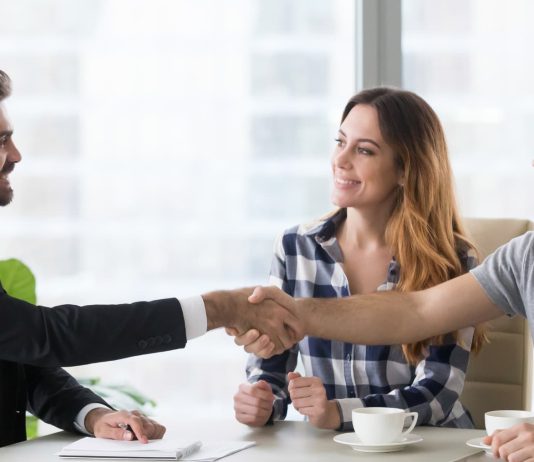 Strategii psihologice eficiente pentru influentarea deciziilor clientilor