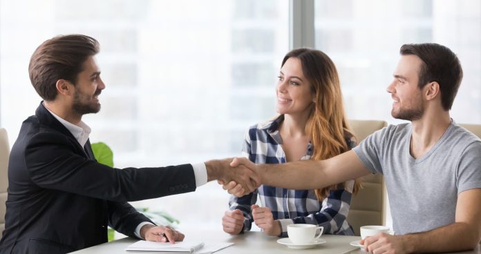 Cum sa influentezi deciziile clientilor prin tehnici psihologice Strategii psihologice eficiente pentru influentarea deciziilor clientilor