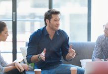 Cum sa iti optimizezi pitch-ul de vanzare pentru a inchide mai rapid Cum sa iti optimizezi pitch-ul de vanzare pentru a inchide mai rapid